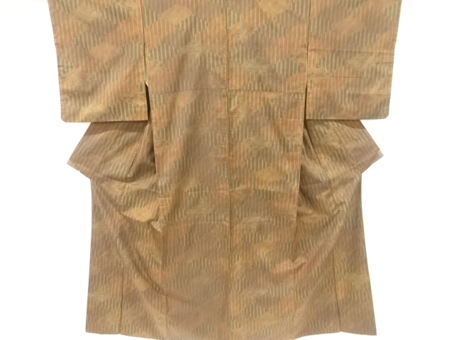 JAPANESE KIMONO / ANTIQUE KIMONO / SILK / OSHIMA TSUMUGI / DYED / MESH & ROUGH WAVES & KIKU